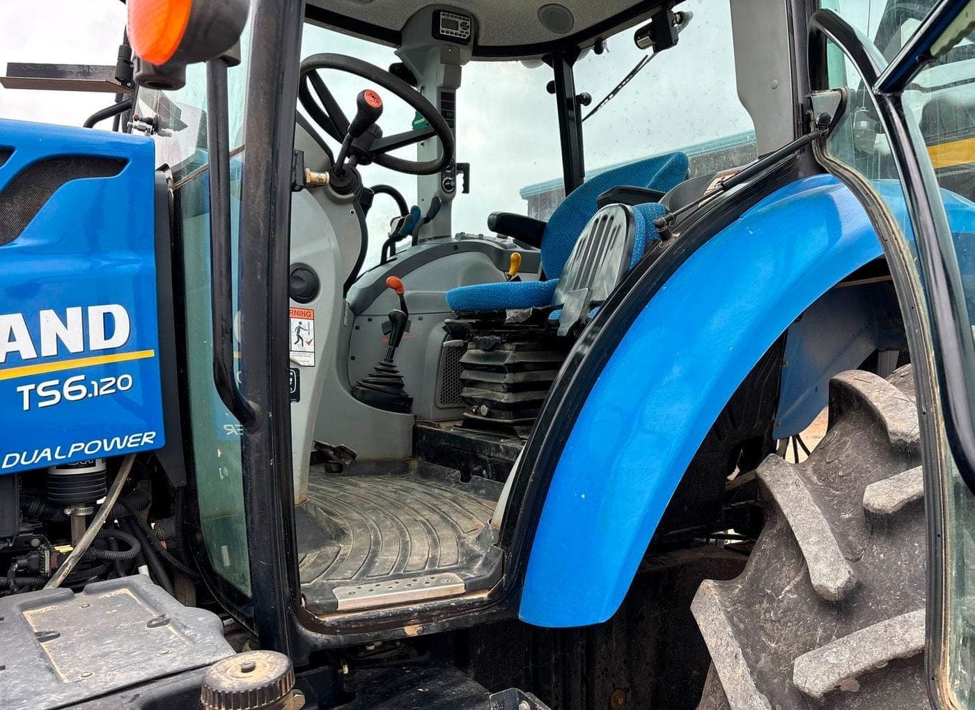2015 New Holland TS6.120 MFWD