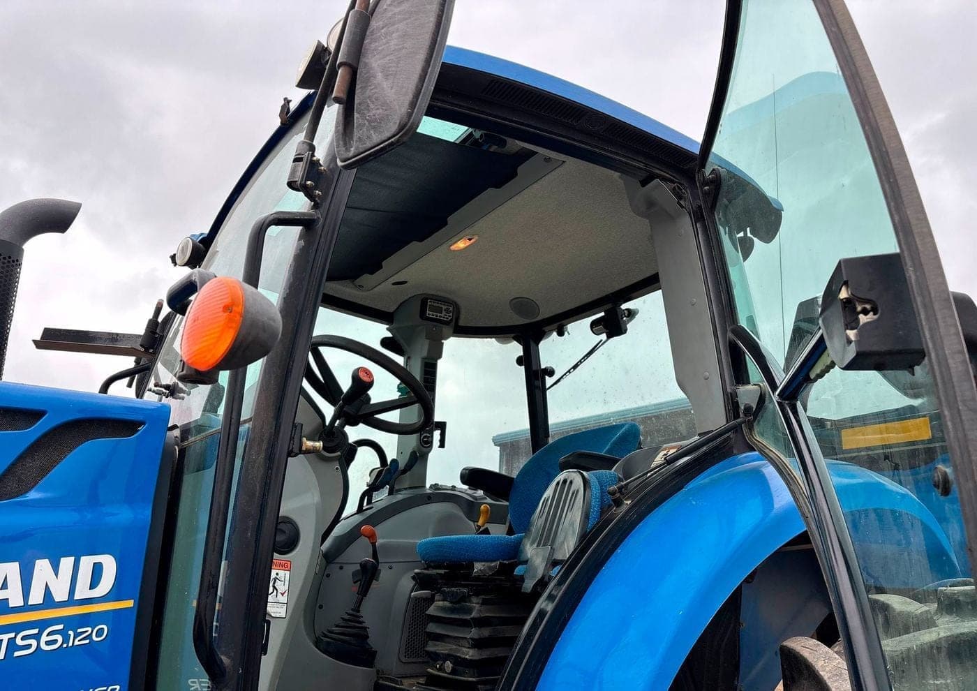 2015 New Holland TS6.120 MFWD