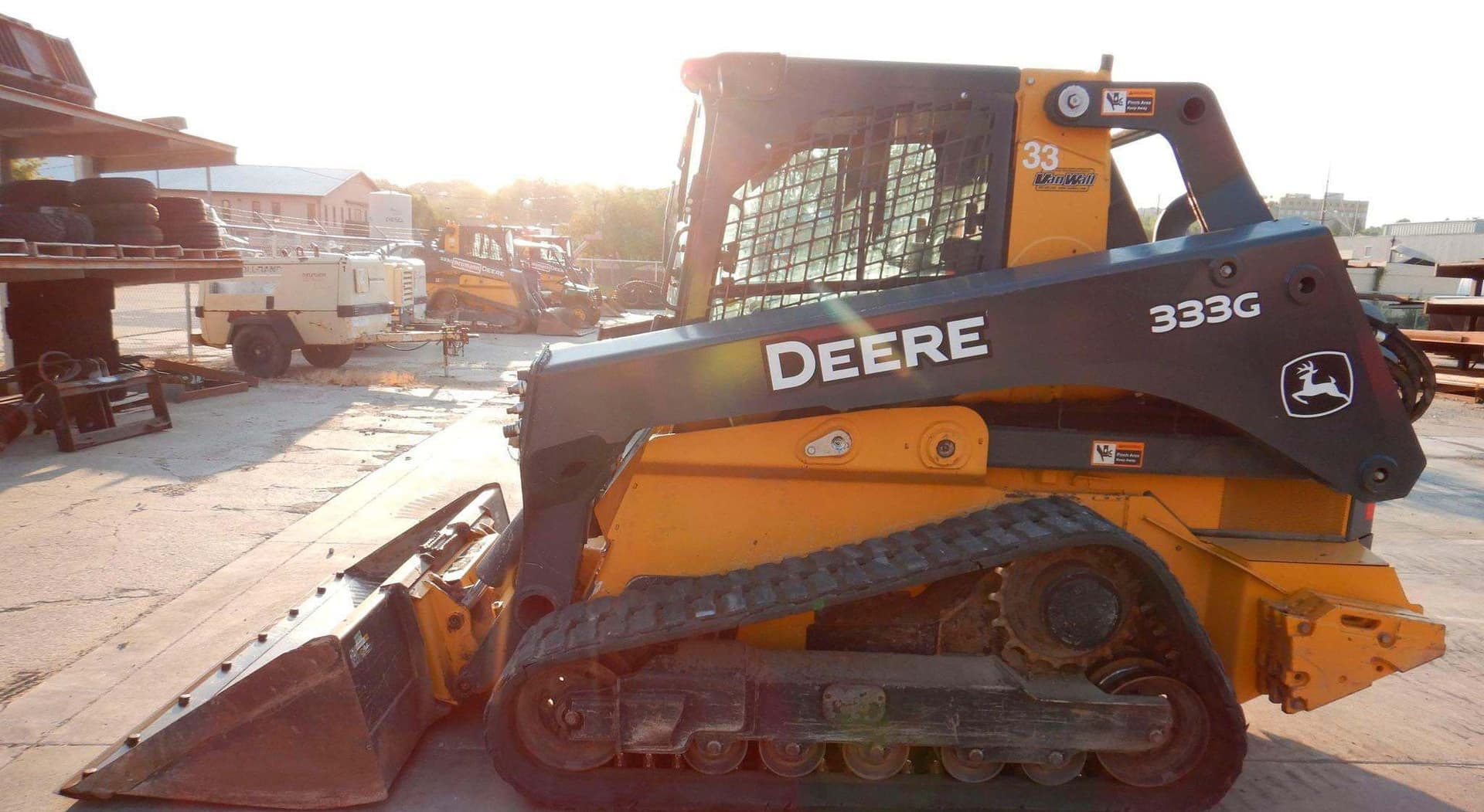 2016 John Deere 333G