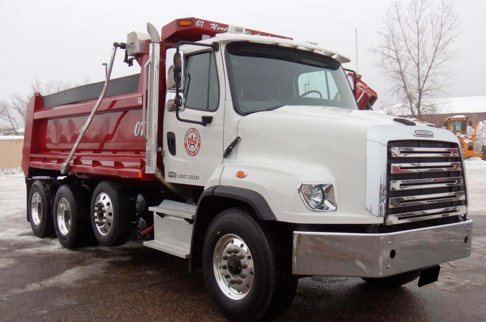 2017 Freightliner 114SD