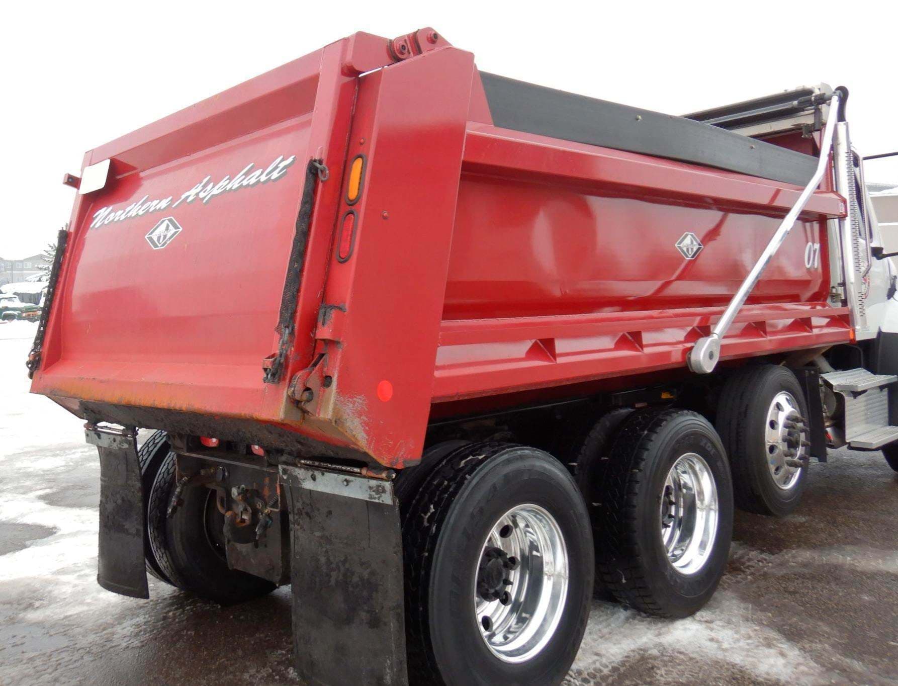 2017 Freightliner 114SD