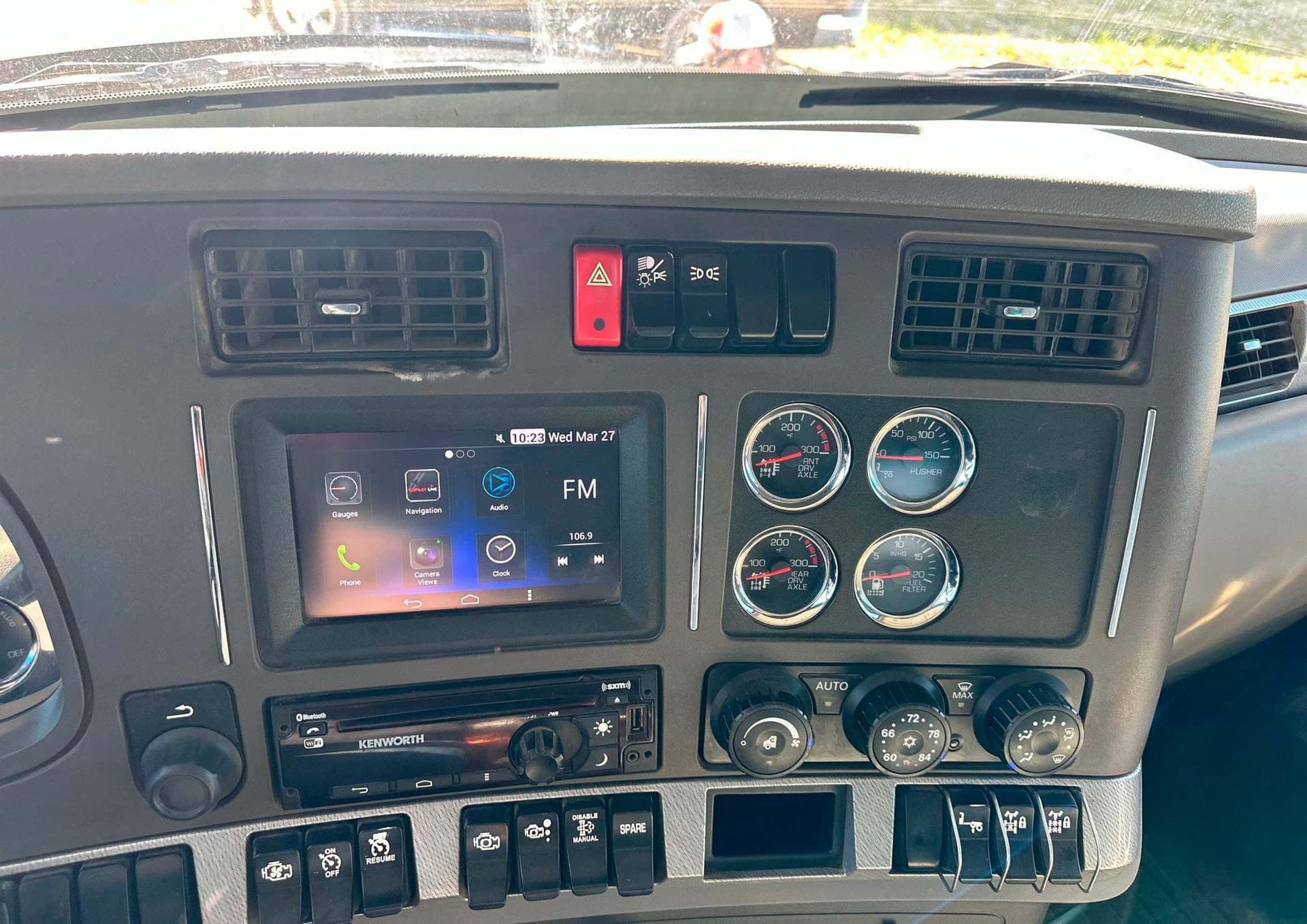 2017 Kenworth T880