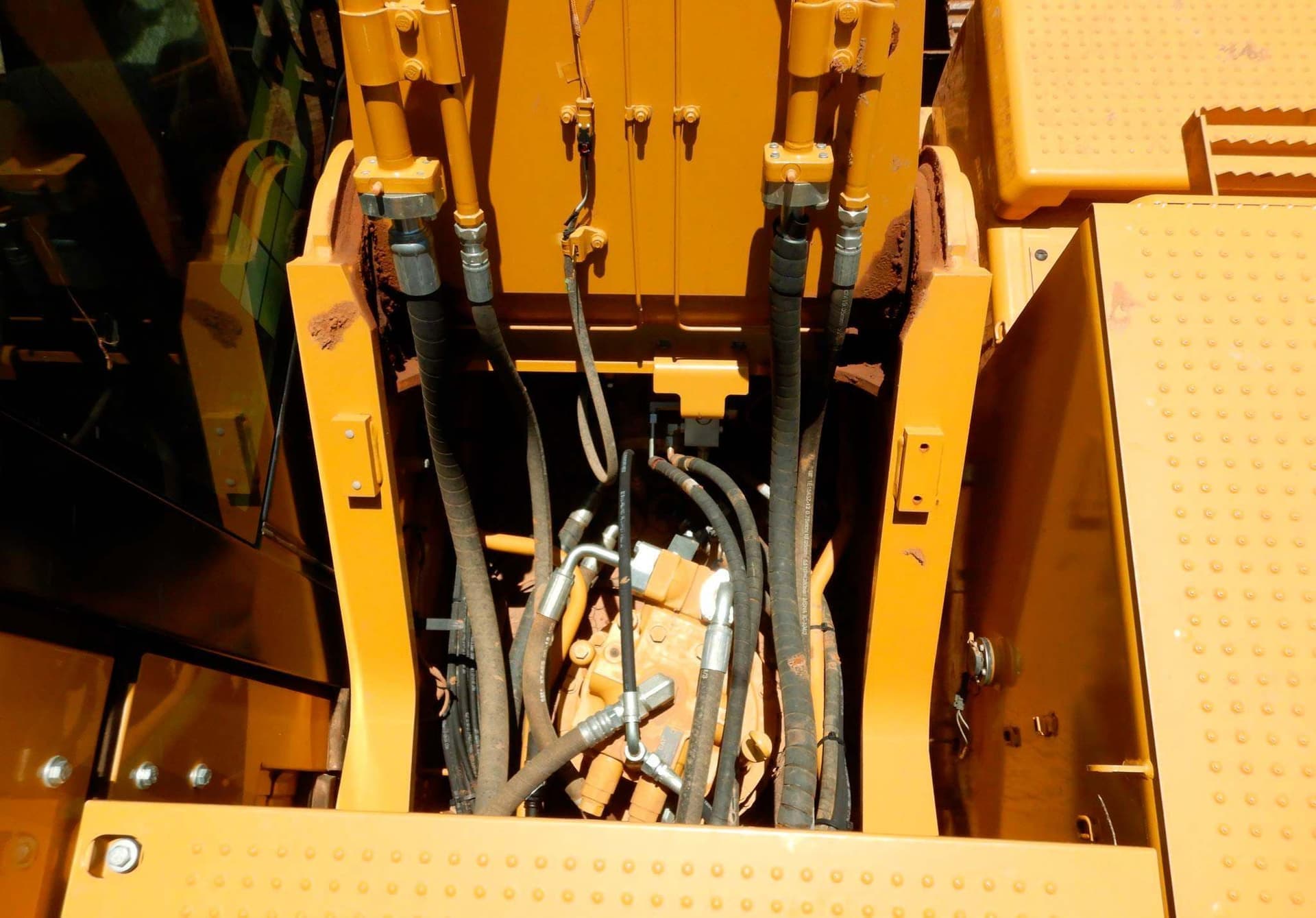 2018 Caterpillar 330FL