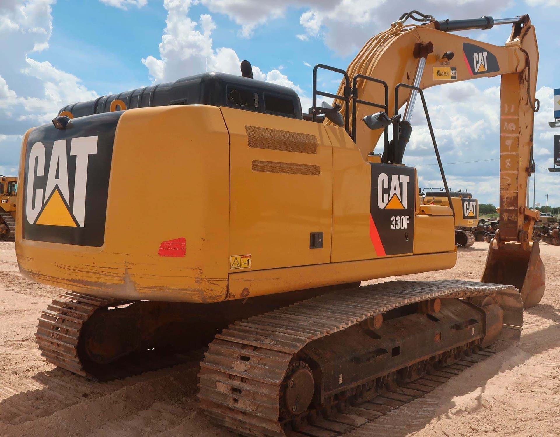 2018 Caterpillar 330FL