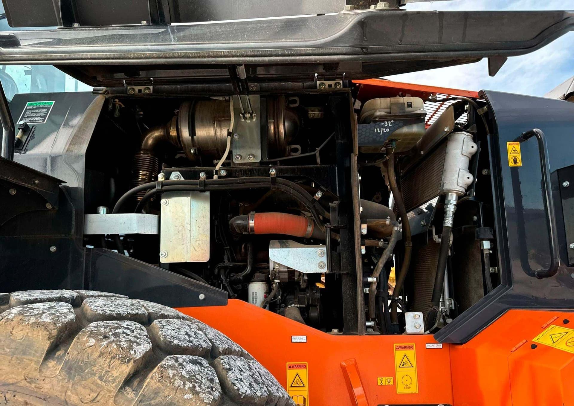 2021 Hitachi ZW220-6