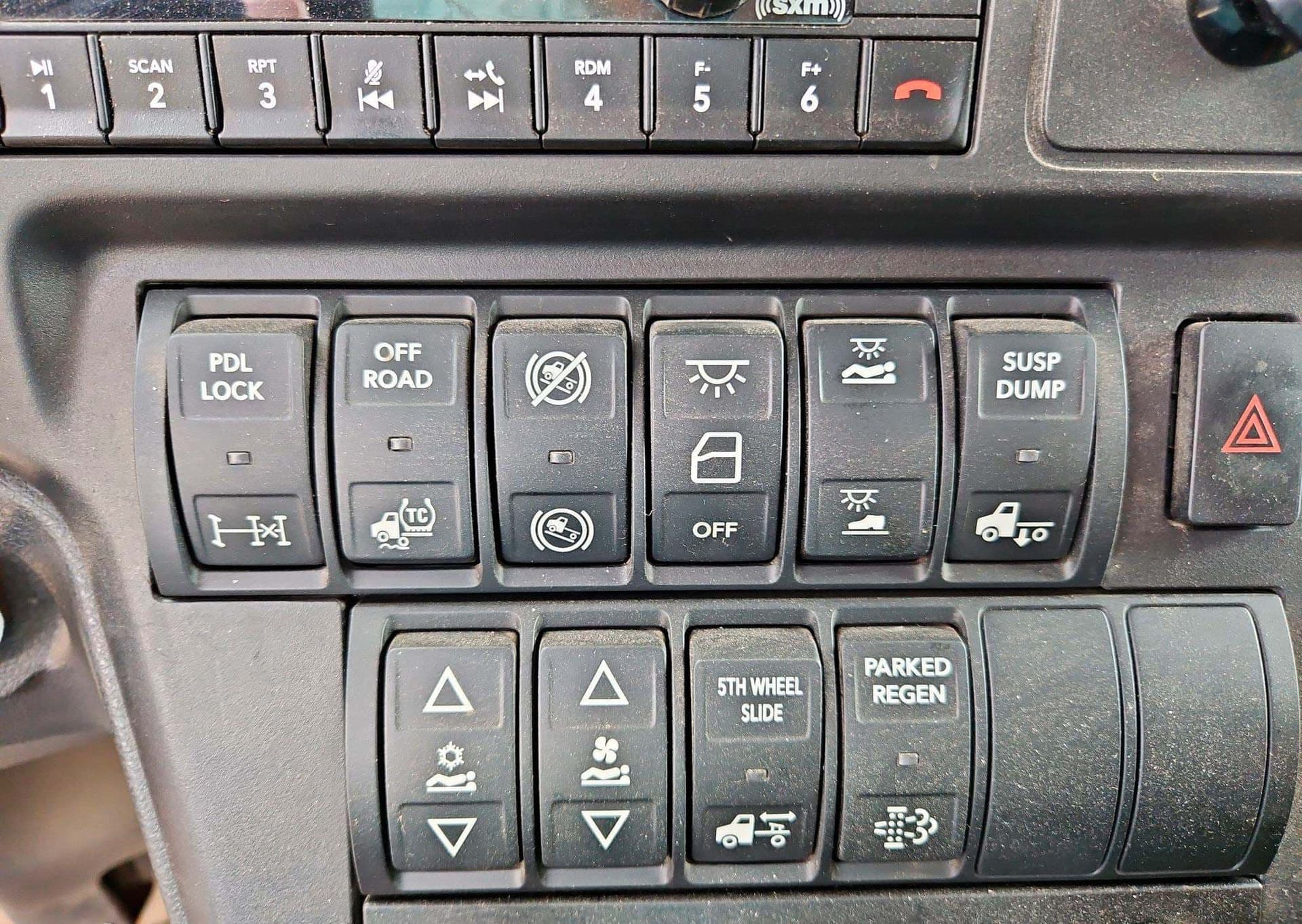 2022 International LT625