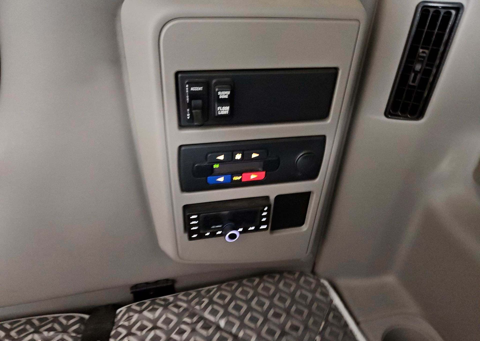2022 International LT625