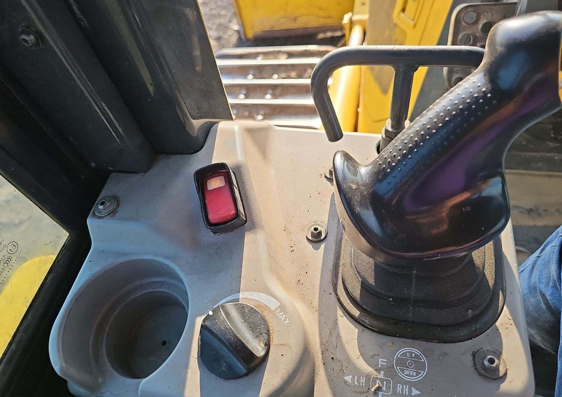 2022 Komatsu D71PXI-24