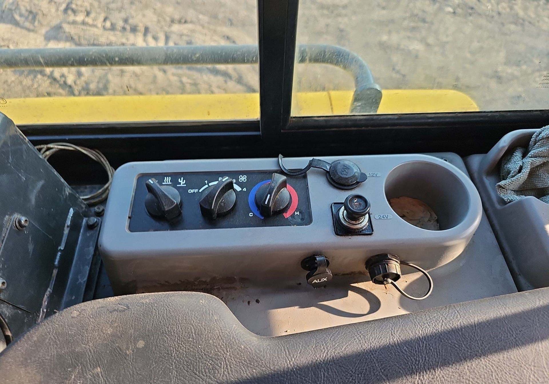 2022 Komatsu D71PXI-24