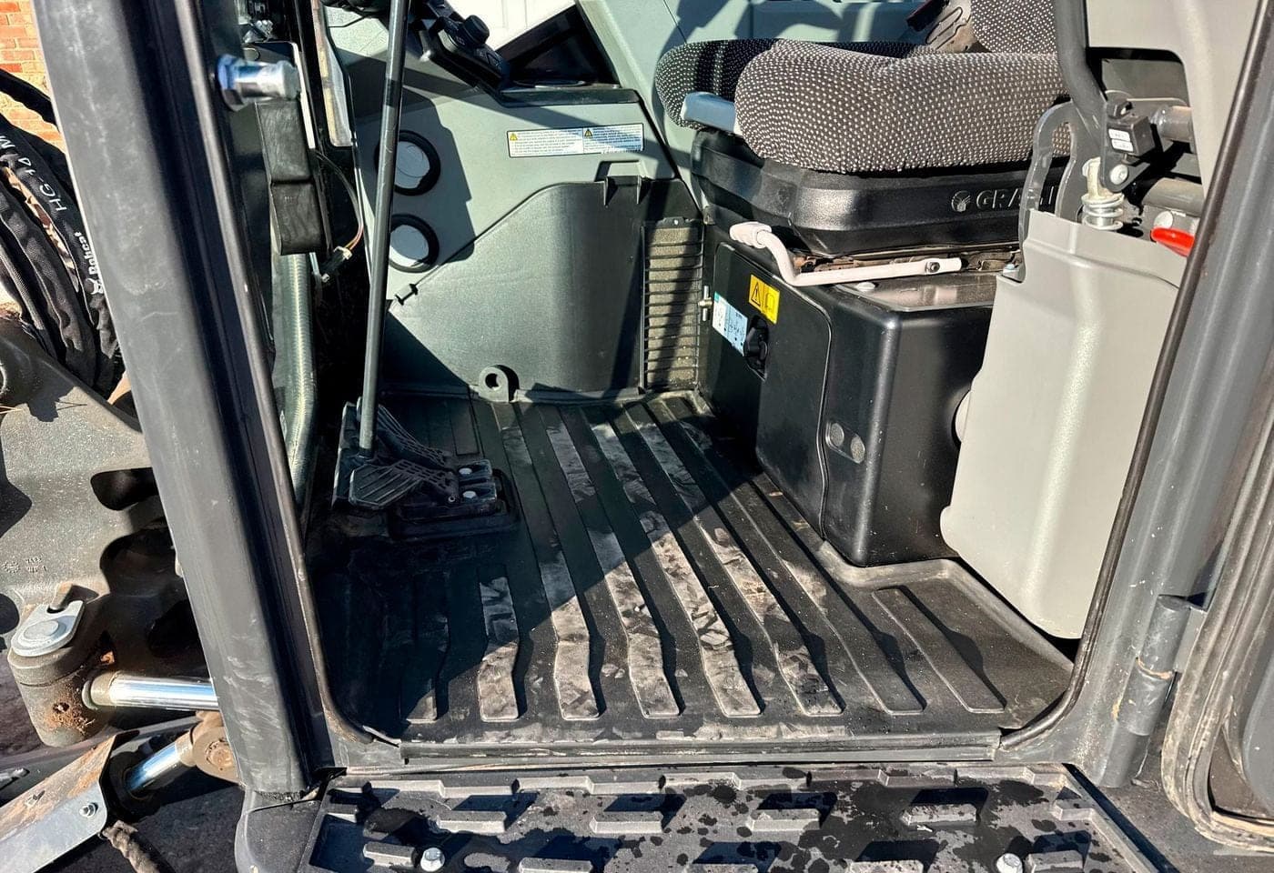 2024 Bobcat E48